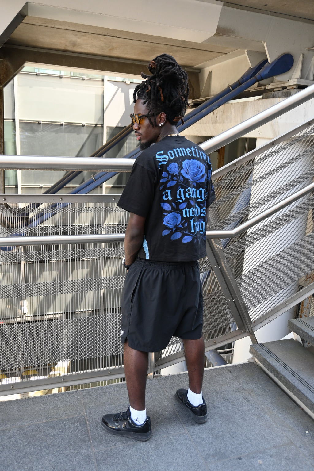T-shirt « sometimes a gangsta needs a hug »